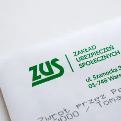 ZUS - Zakład Ubezpieczeń Społecznych. Dokument dotyczący dobrowolnego ubezpieczenia chorobowego. Adres: ul. Szamocka 3, 5, 01-748 Warszawa.
