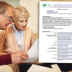 Starsze małżeństwo przegląda dokumenty ZUS dotyczące wniosku o emeryturę.